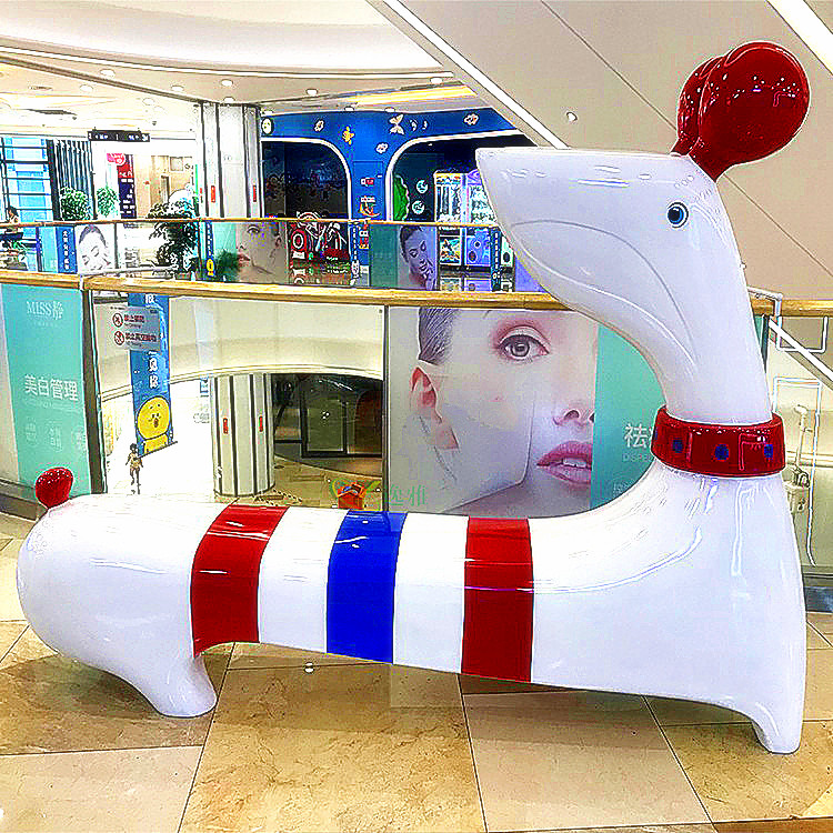 商場(chǎng)卡通美陳